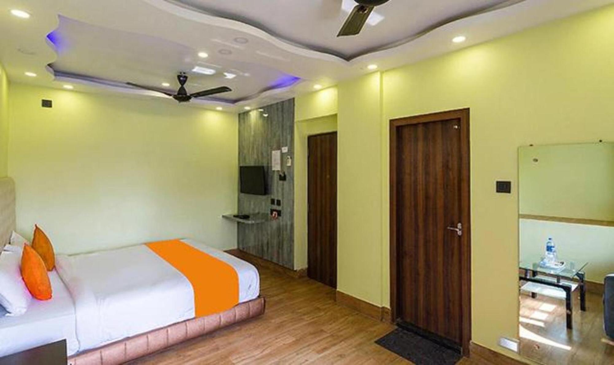 Fabhotel Aspiring Inn Jādabpur Екстериор снимка